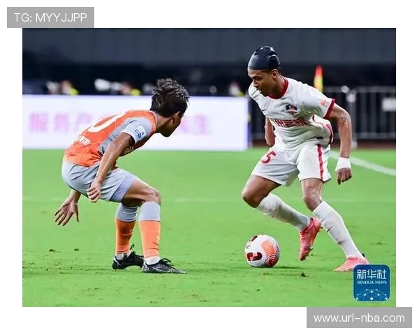 怀化队主场球迷助威创氛围,赛季首胜提振球队士气 怀化队主场球迷助威创氛围,赛季首胜提振球队士气