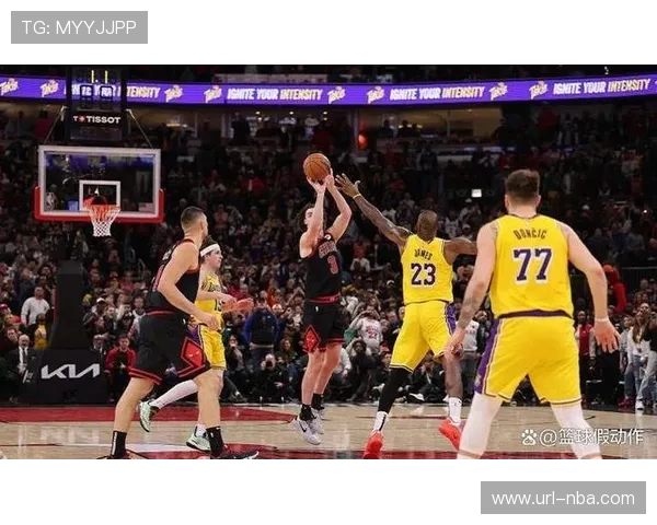 湖人布泽利斯场均15.7分，三分命中率40.1%成替补亮点