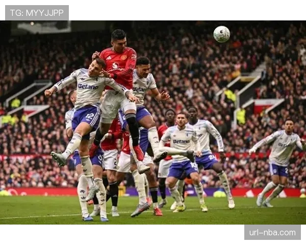 曼联1-2利兹联裁判报告：B费卡里克赛后怒喷三次不利判罚